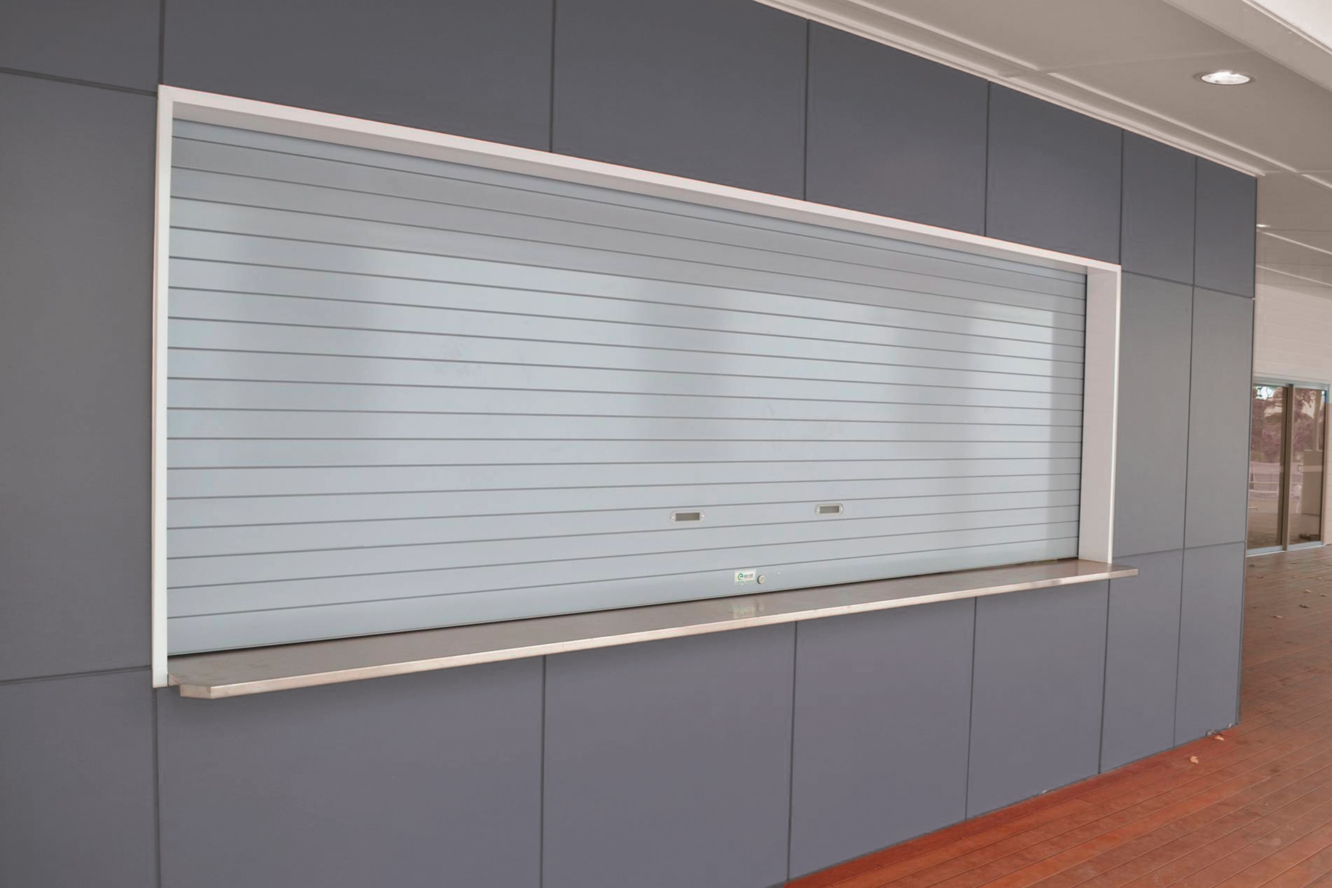 Der praktische Schutz fürs Fenster: So funktionieren moderne Rolladen