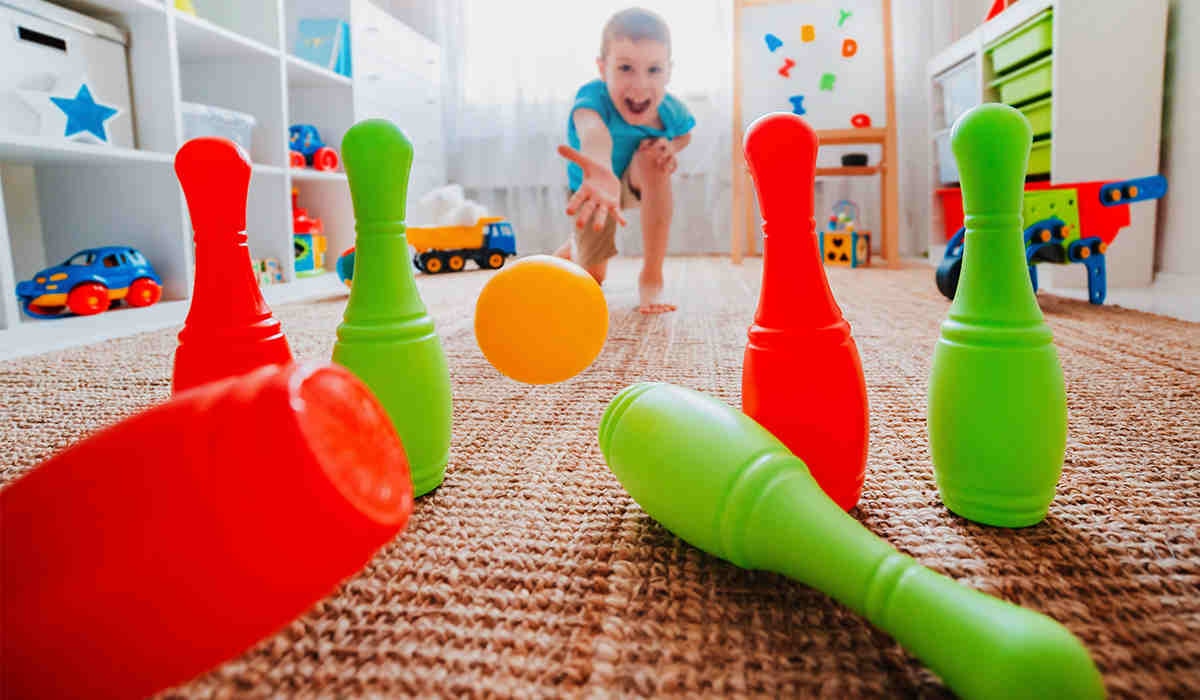 Spannende Indoor Spiele Kinder für lange Regentage