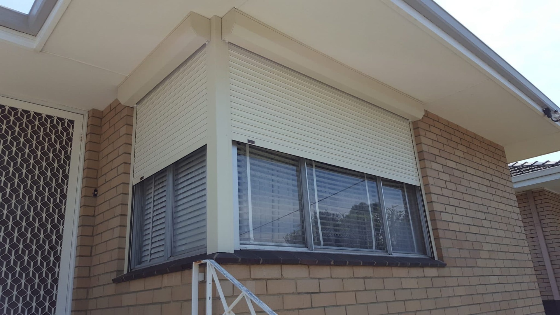 Der praktische Schutz fürs Fenster: So funktionieren moderne Rolladen