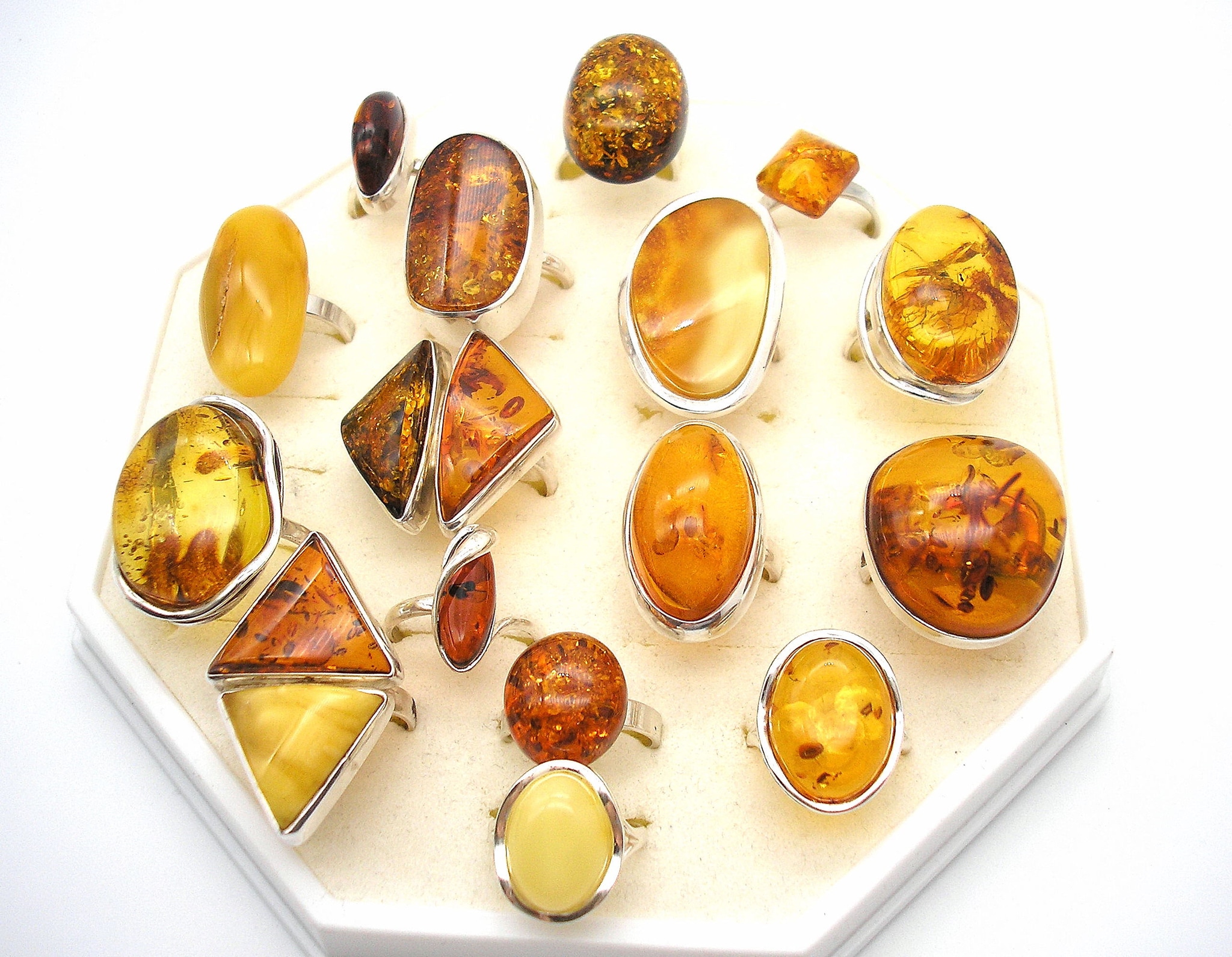 Bernsteinschmuck – Polens innovative Interpretation