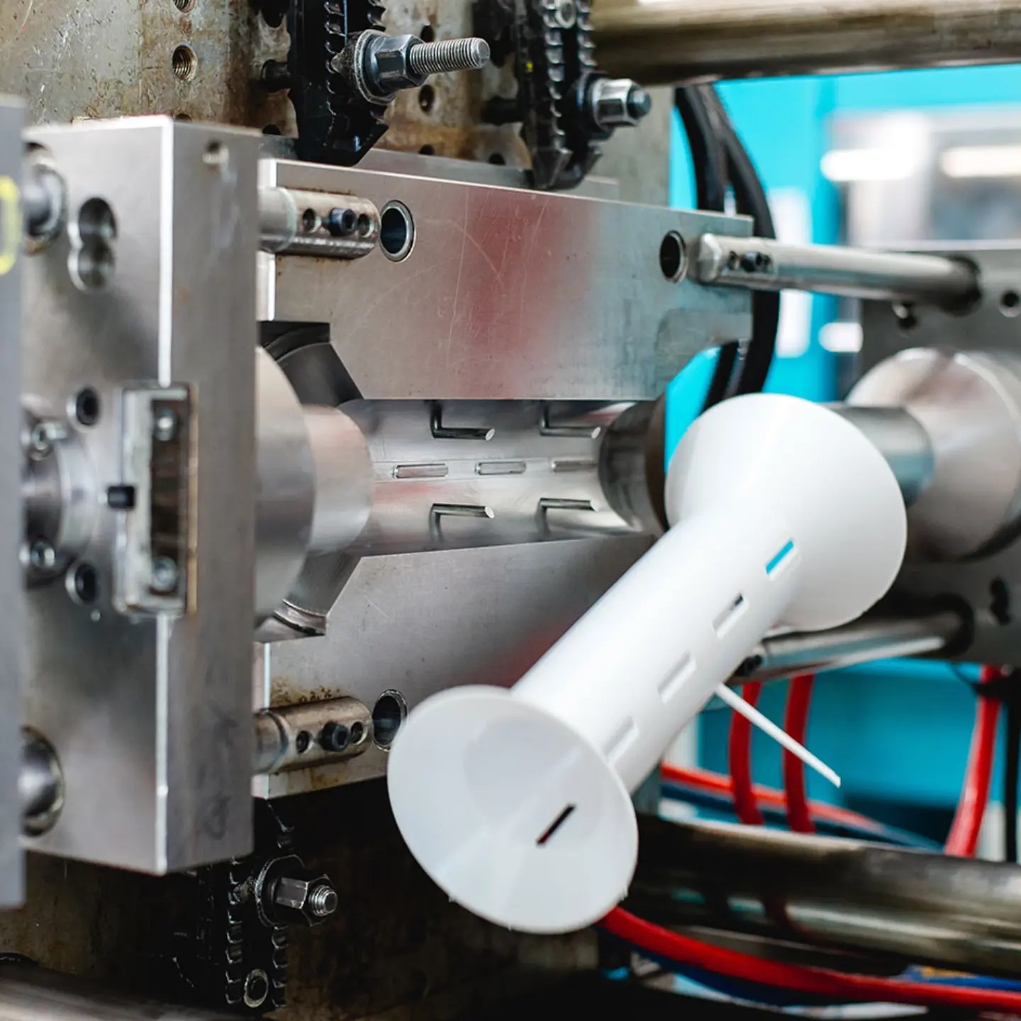 Maxnext GmbH macht es einfach: Spritzgussteile direkt online bestellen