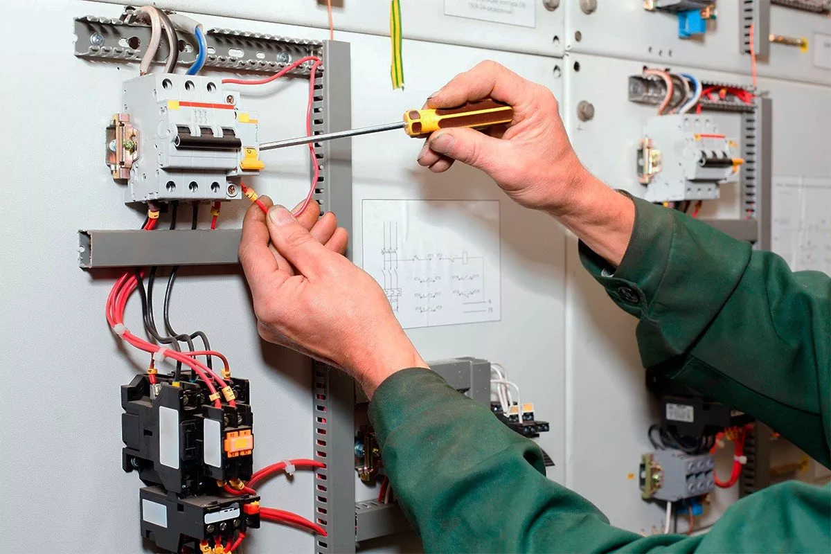 Elektriker Notdienst: 24/7 Bereitschaftsdienst für Ihre Elektroreparaturen